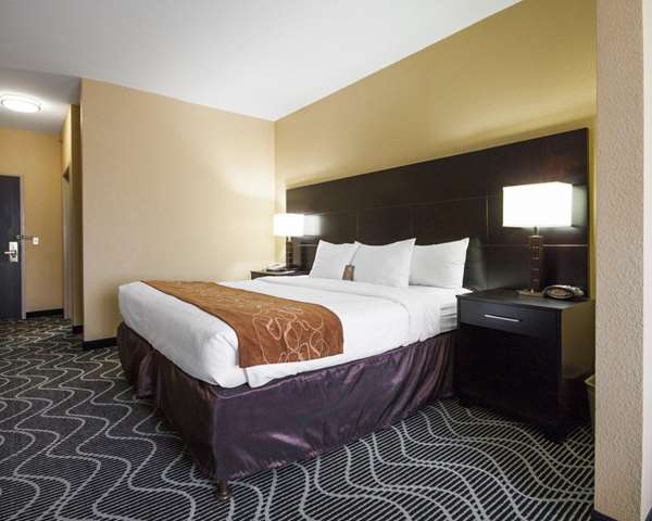  - Comfort Suites Rowlett - I-30, Exit 64