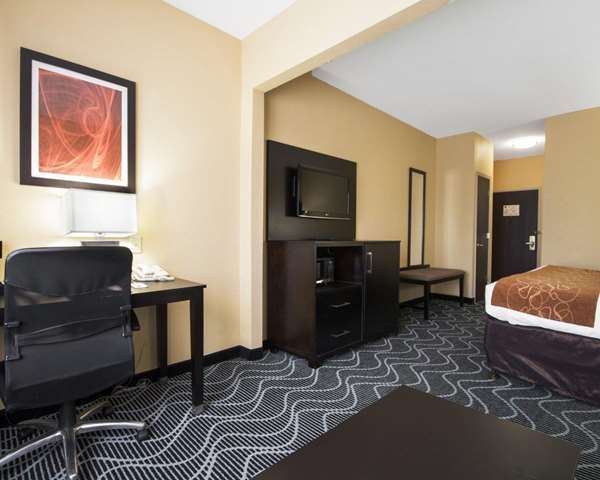  - Comfort Suites Rowlett - I-30, Exit 64