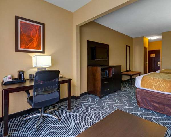  - Comfort Suites Rowlett - I-30, Exit 64