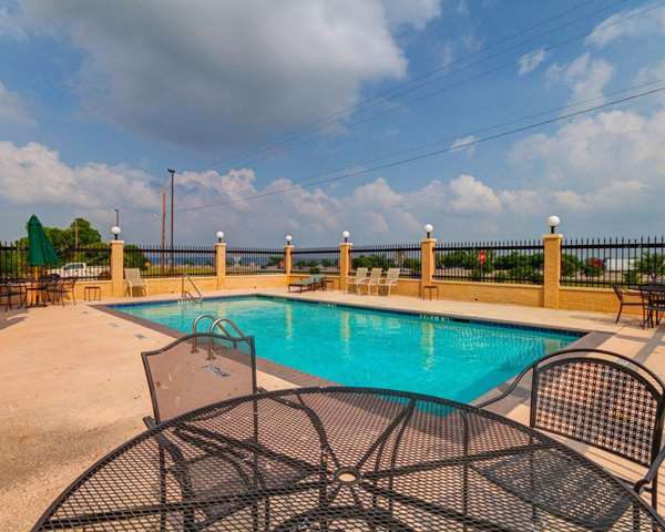 Pool - Comfort Suites Rowlett - I-30, Exit 64