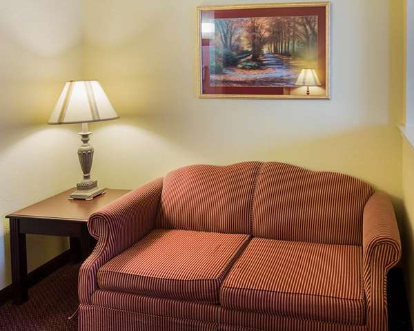  - Comfort Suites Texarkana - I-30, Exit 220B
