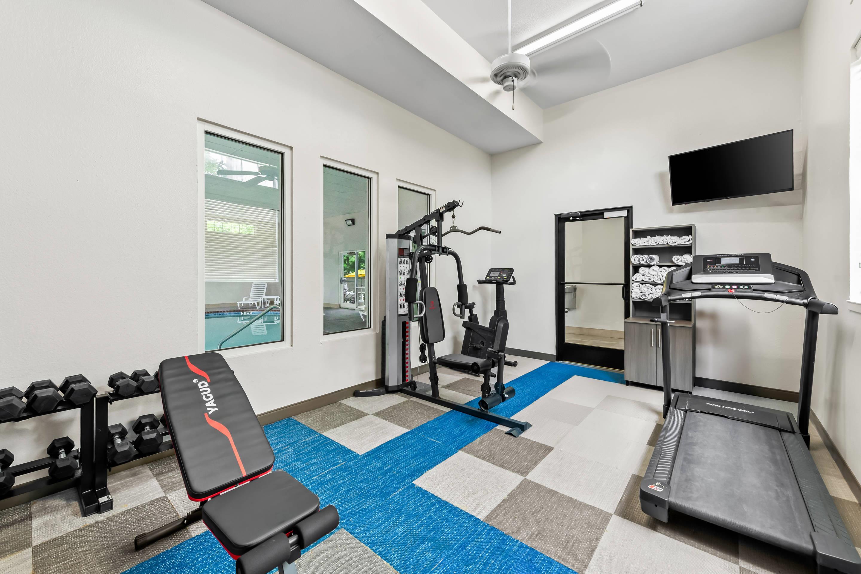 Exercise room | Comfort Suites Texarkana Texas