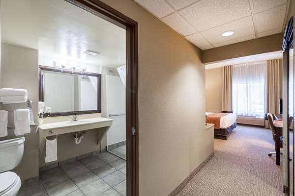 Suite - Comfort Suites Airport Austin
