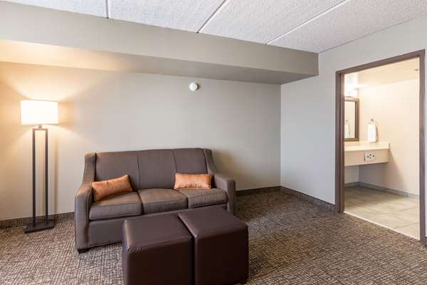 Suite - Comfort Suites Airport Austin