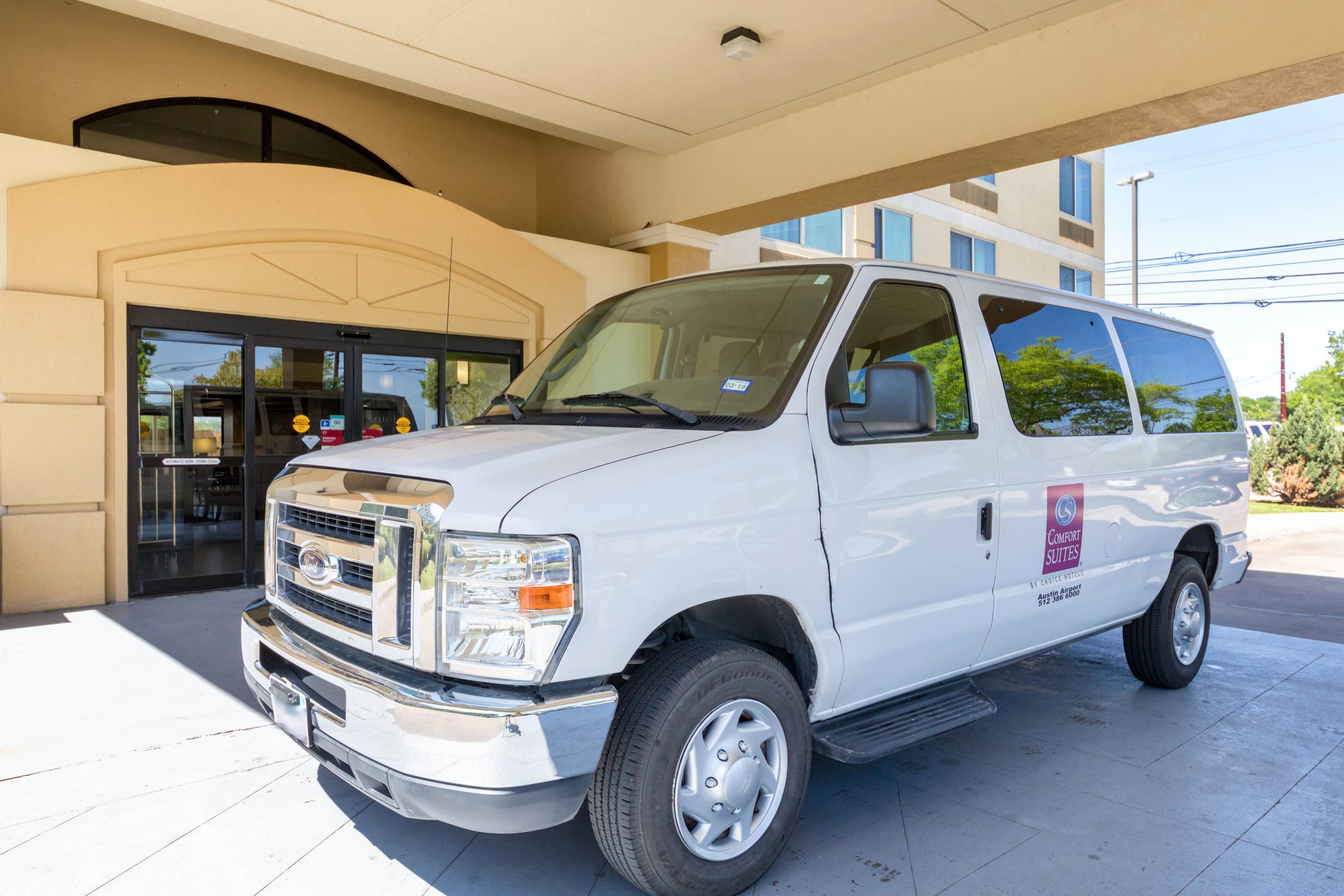 Hotel shuttle | Comfort Suites Austin Airport