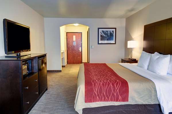  - Comfort Inn & Suites Amarillo - I-40, Exit 64