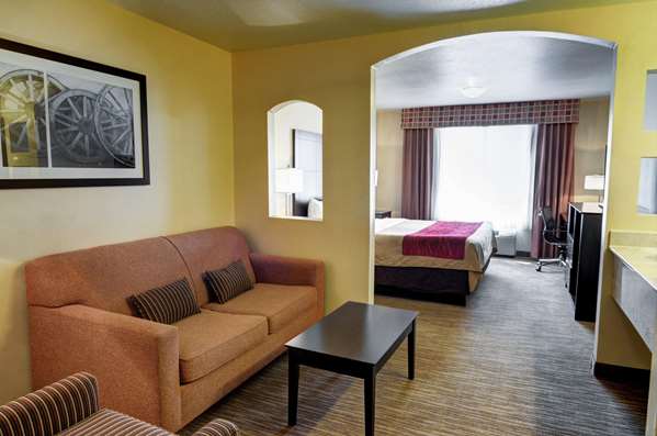 Suite - Comfort Inn & Suites Amarillo - I-40, Exit 64