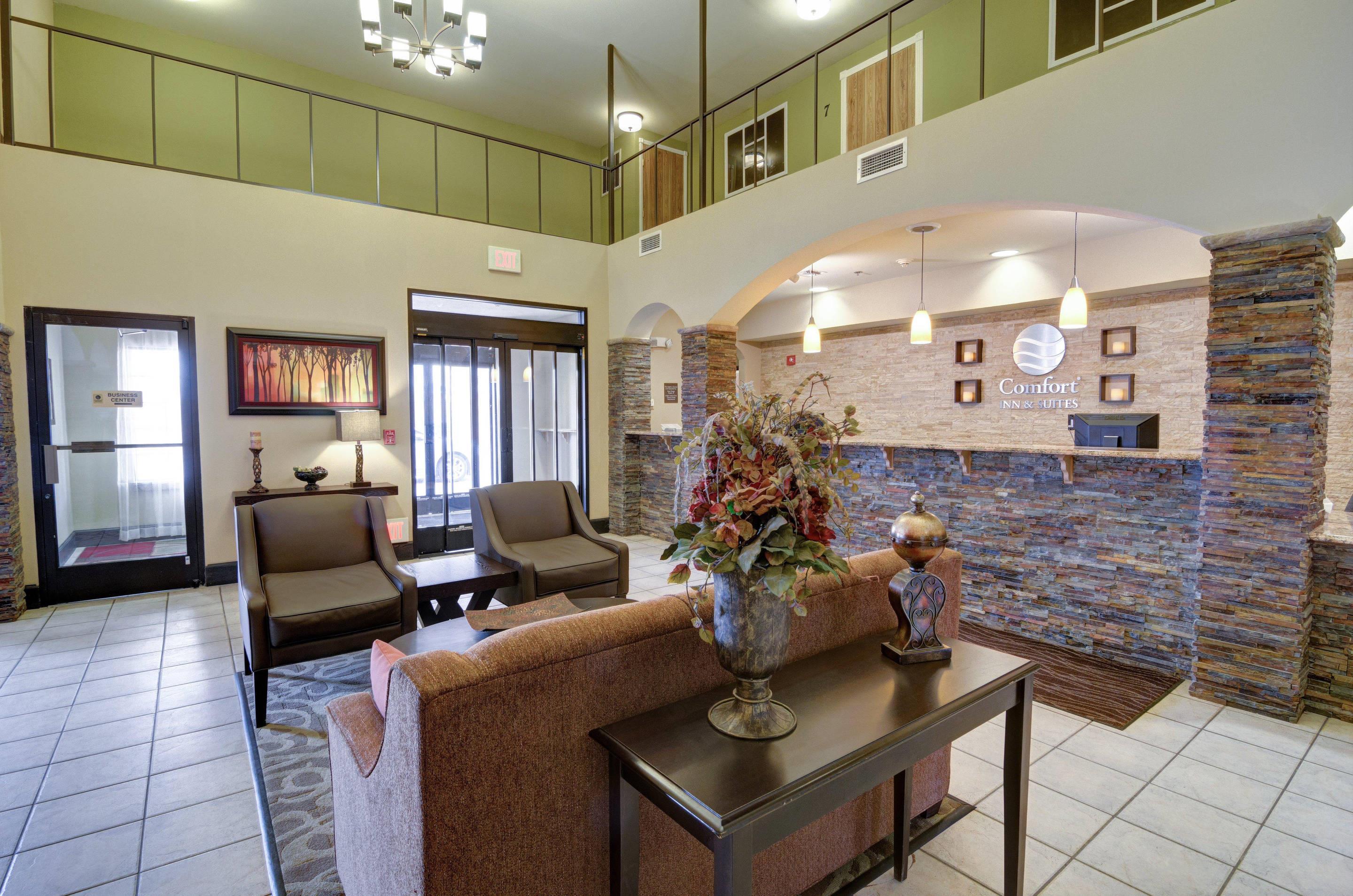 Spacious lobby | Comfort Inn And Suites Amarillo