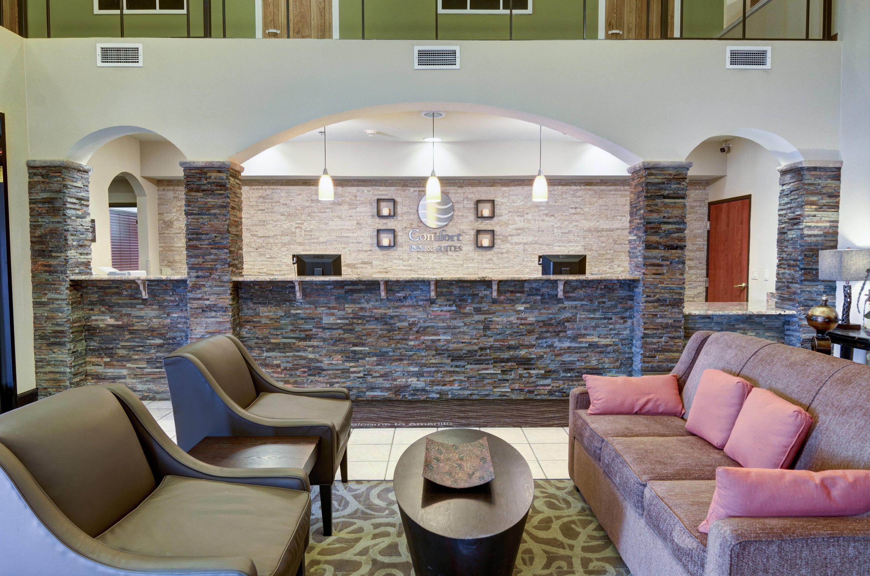 Sitting area | Comfort Inn And Suites Amarillo