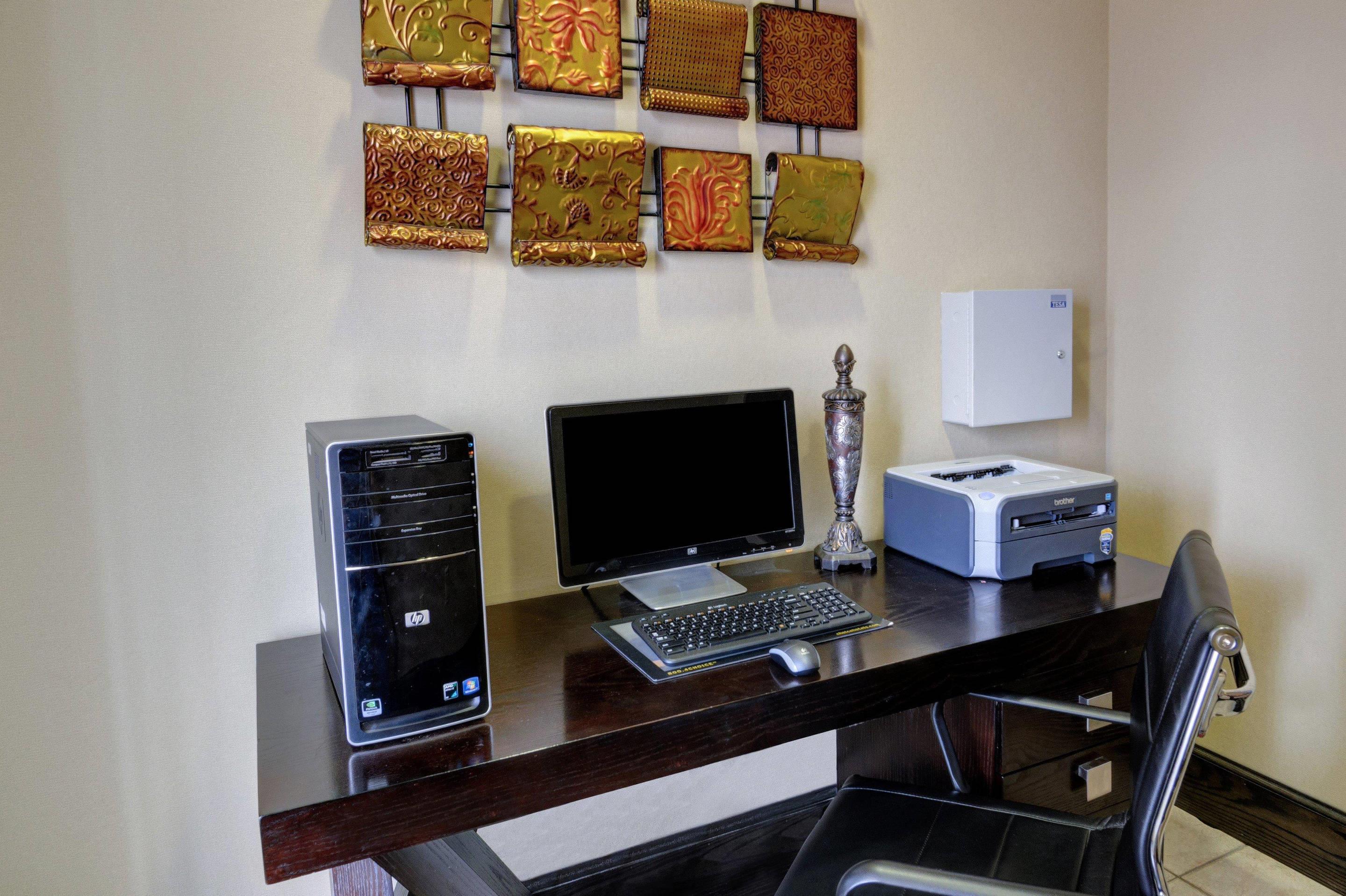 Business center | Comfort Inn And Suites Amarillo