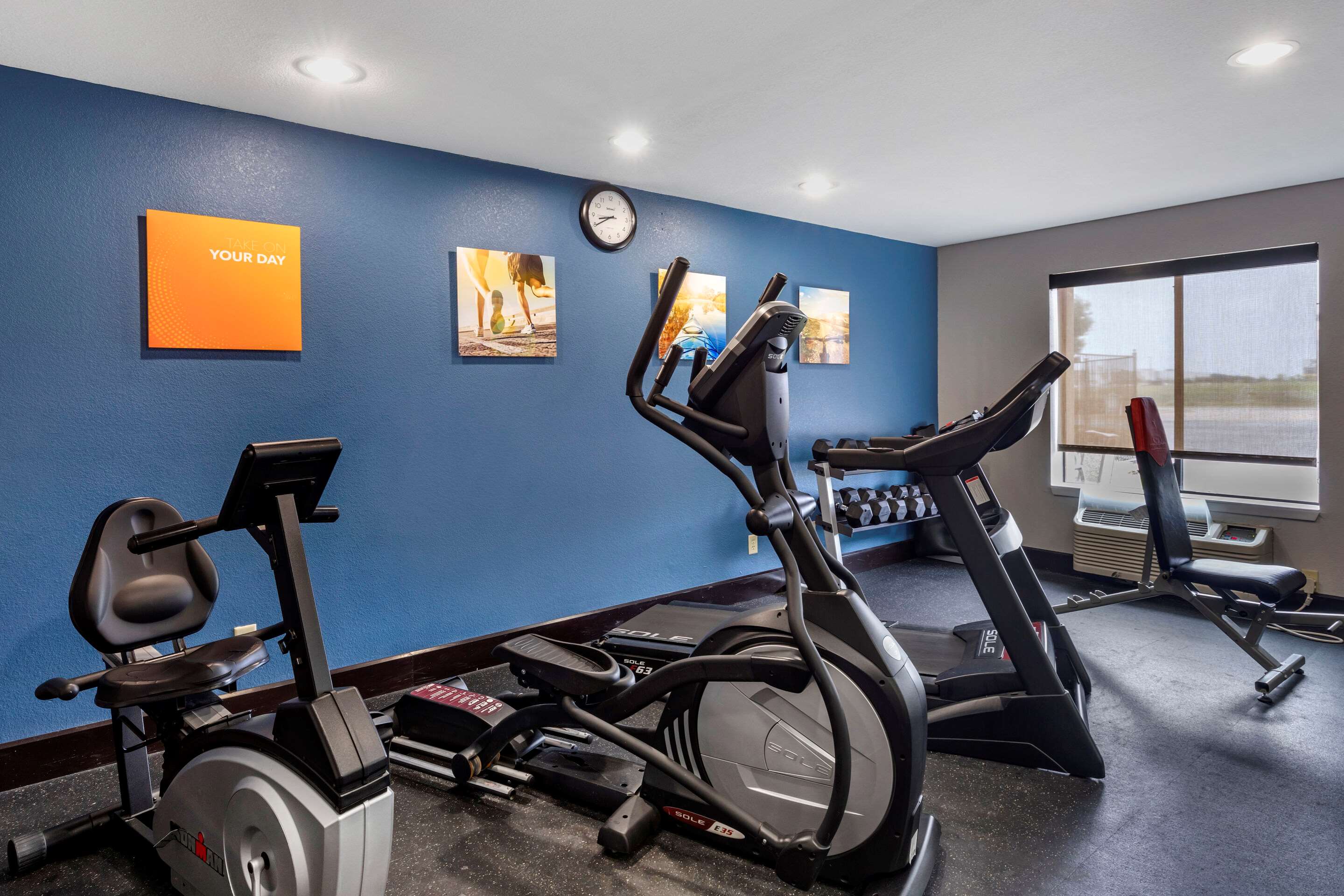 Fitness center | Comfort Inn & Suites Mansfield