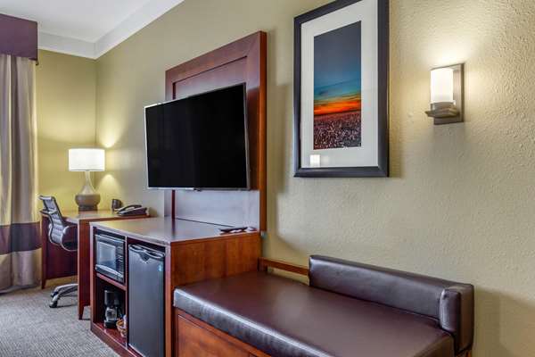 Suite - Comfort Suites Plainview - I-27, Exit 49
