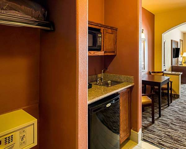 Suite - Comfort Suites McAllen