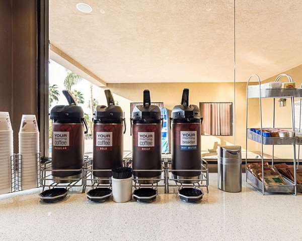 Amenities - Comfort Suites McAllen