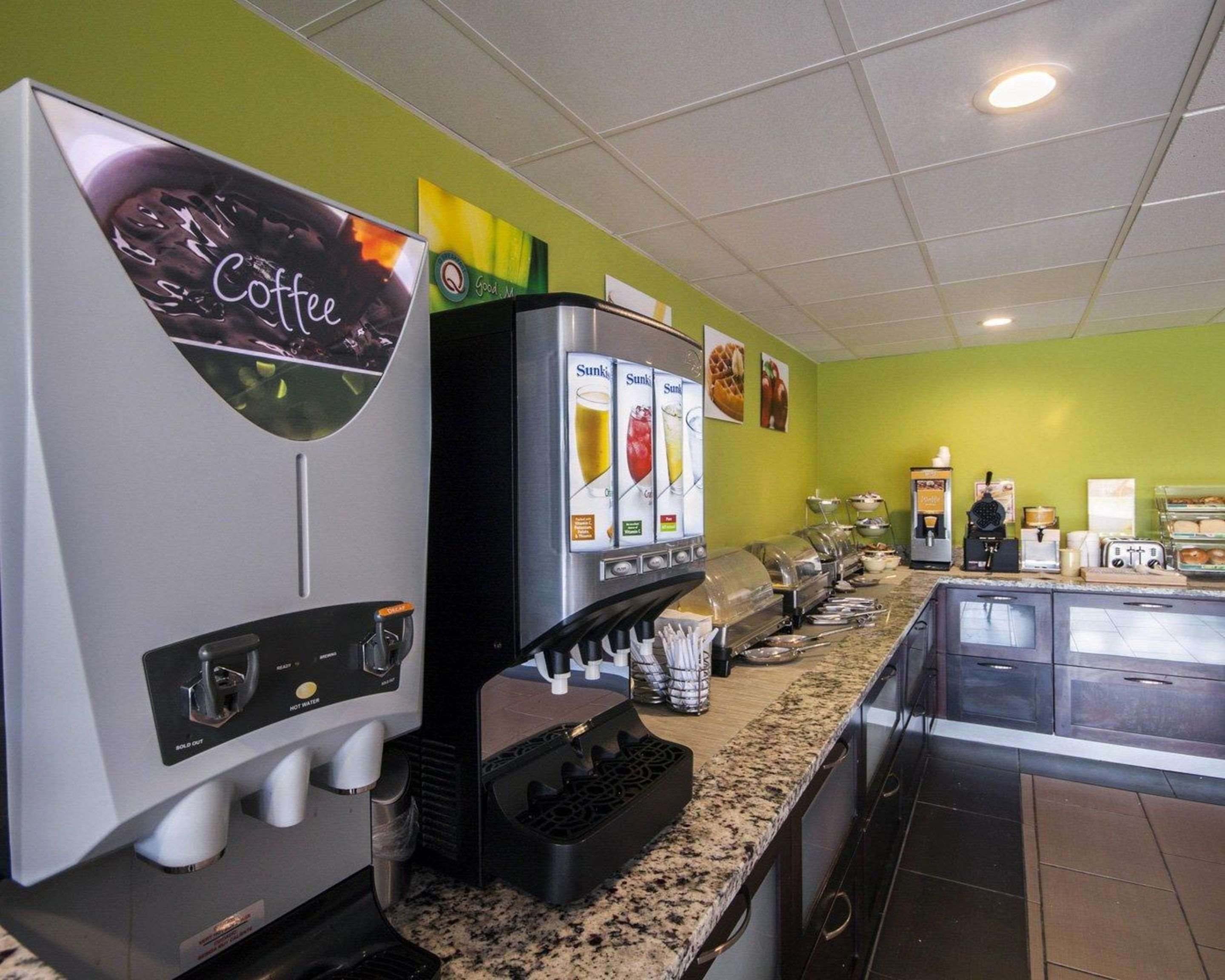 Free breakfast buffet | Quality Inn And Suites