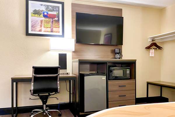  - Quality Inn & Suites El Paso - I-10, Exit 24