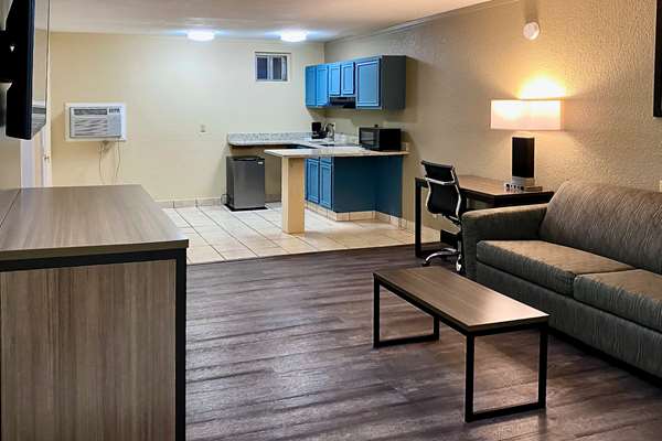 Suite - Quality Inn & Suites El Paso - I-10, Exit 24