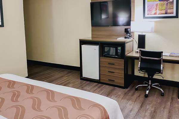  - Quality Inn & Suites El Paso - I-10, Exit 24