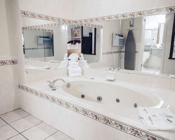  - Quality Inn & Suites El Paso - I-10, Exit 24