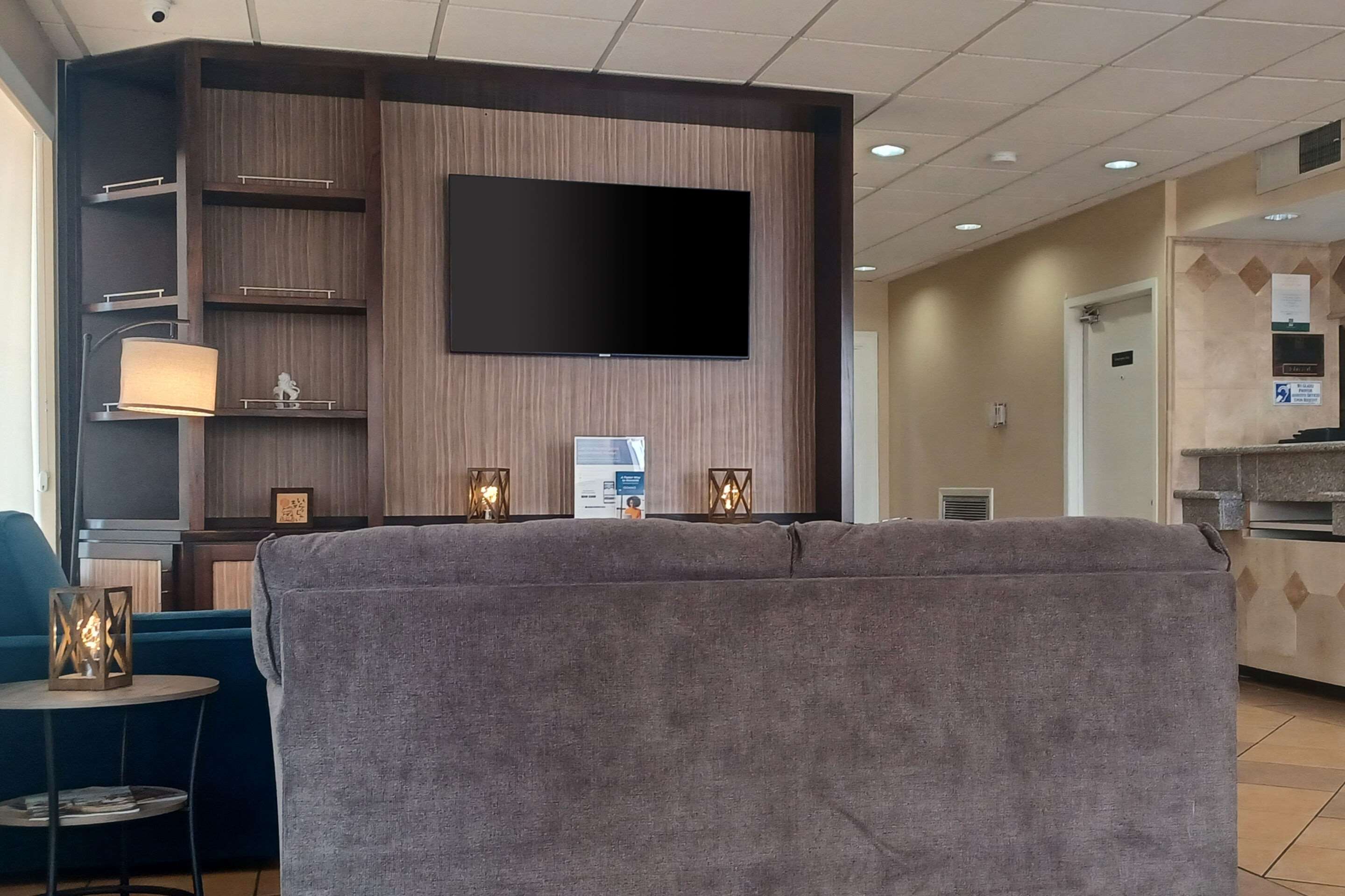 Hotel lobby | Quality Inn And Suites