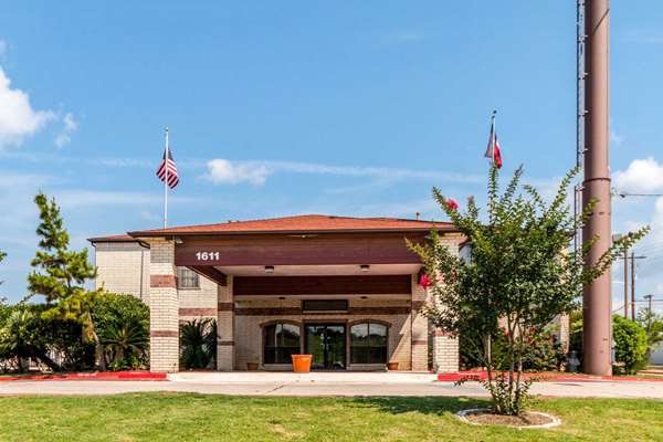 Exterior view - Quality Inn San Marcos - I-35, Exit 206