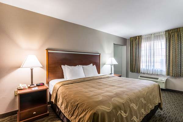 Suite - Quality Inn San Marcos - I-35, Exit 206