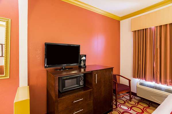 Suite - Quality Suites Lubbock