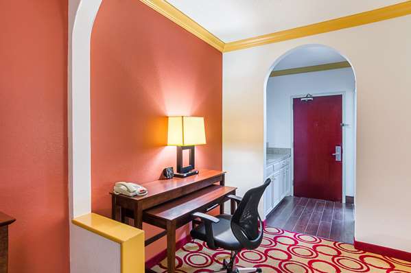 Suite - Quality Suites Lubbock