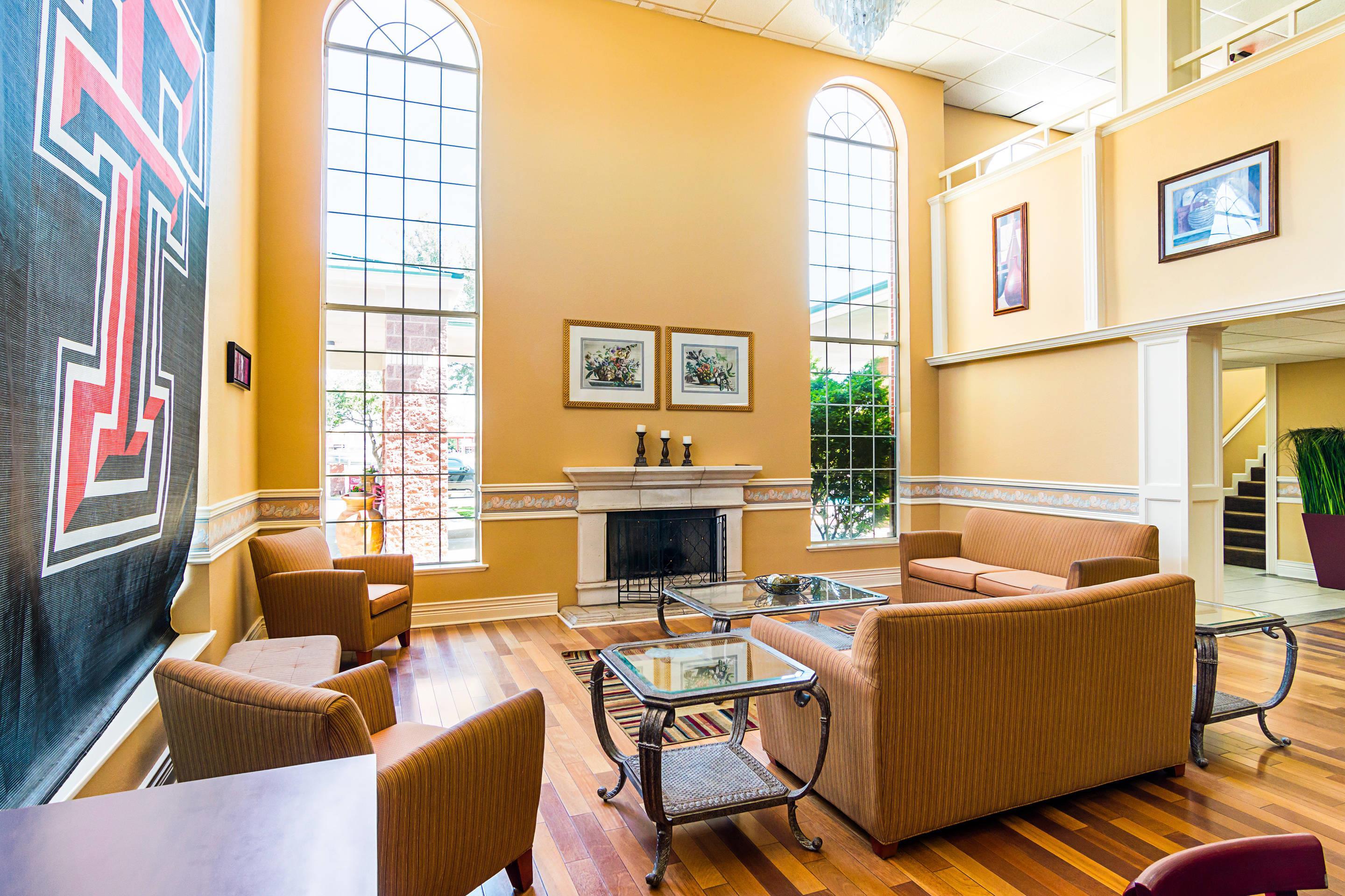 Hotel lobby | Comfort Suites Lubbock