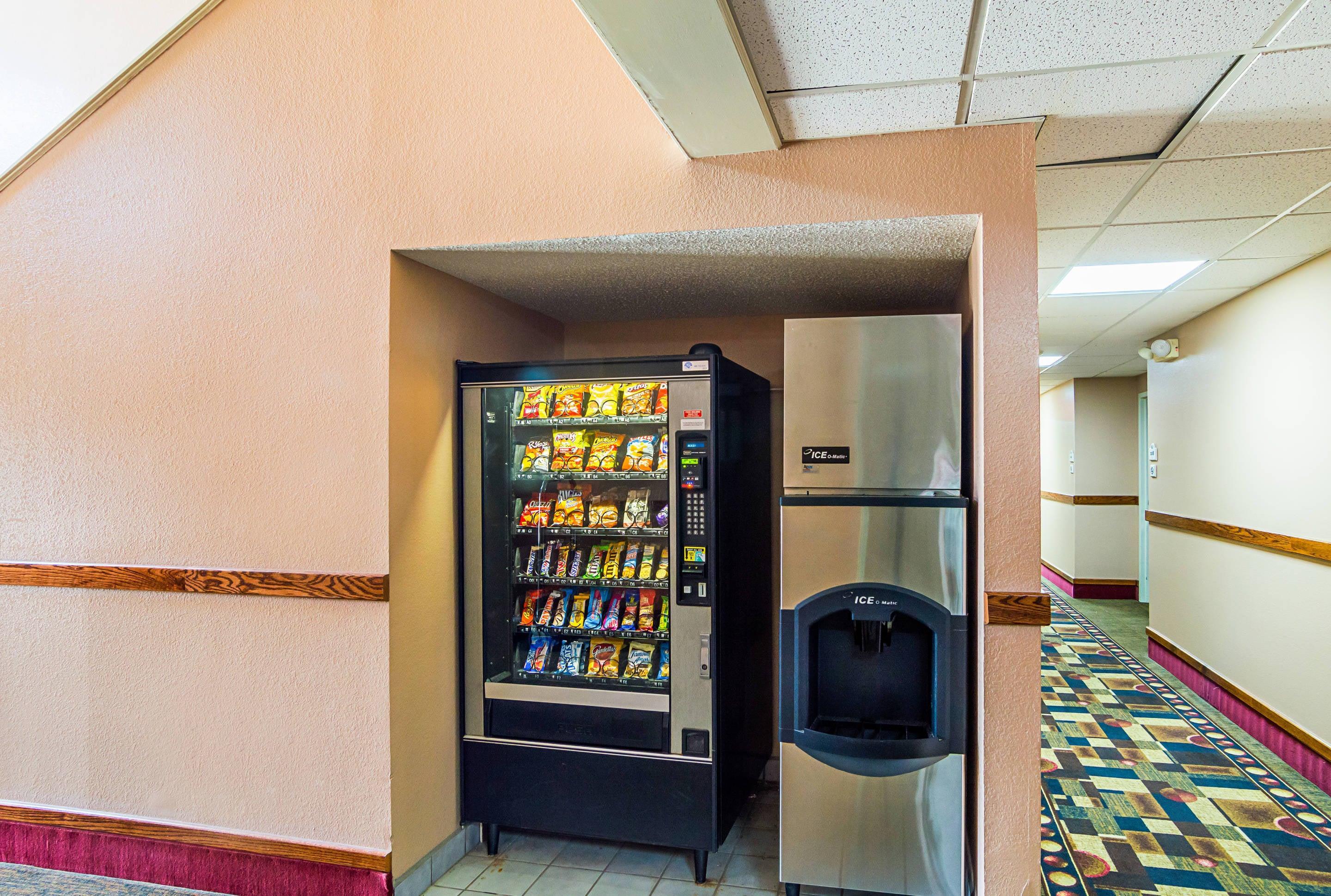 Hotel vending area | Comfort Suites Lubbock