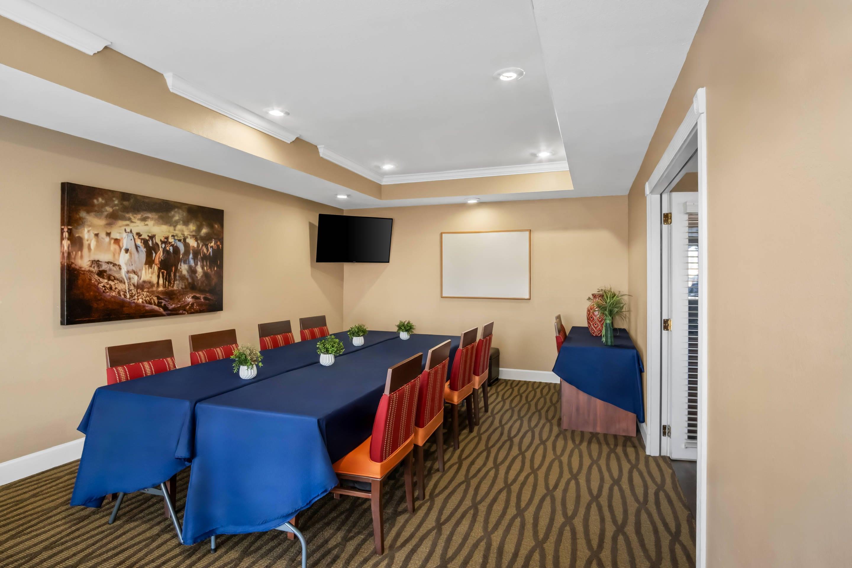 Conference Room | Quality Suites Las Colinas Center