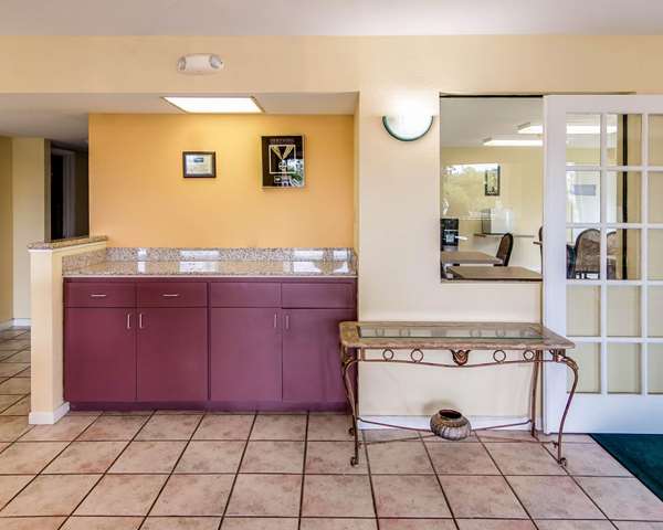  - Rodeway Inn & Suites Northwest Houston