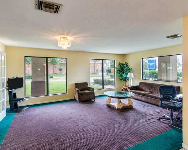  - Rodeway Inn & Suites Northwest Houston