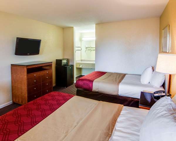  - Rodeway Inn & Suites Northwest Houston