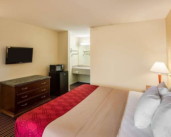  - Rodeway Inn & Suites Northwest Houston