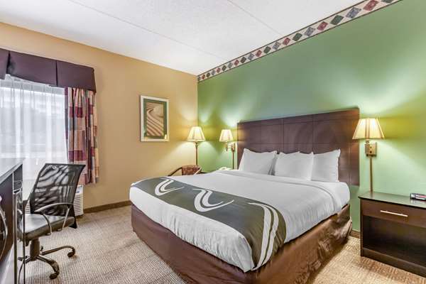  - Quality Inn Six Flags Fiesta Park San Antonio - I-10, Exit 556