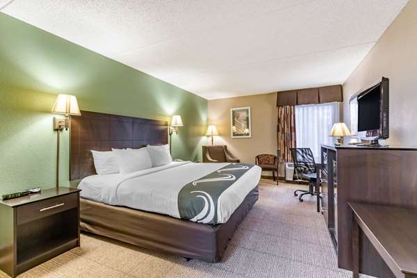  - Quality Inn Six Flags Fiesta Park San Antonio - I-10, Exit 556