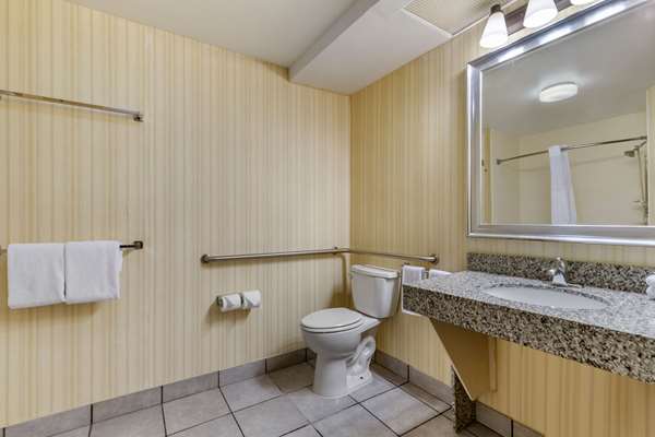  - Quality Inn Six Flags Fiesta Park San Antonio - I-10, Exit 556
