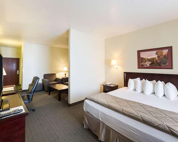 Suite - Quality Inn & Suites Kerrville - I-10, Exit 508