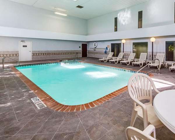 Pool - Quality Inn & Suites Kerrville - I-10, Exit 508