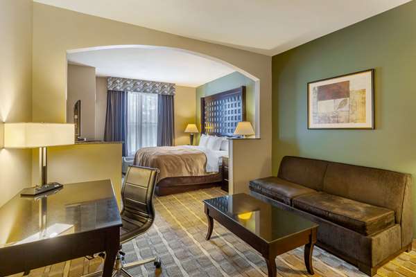 Suite - Quality Suites Sherman