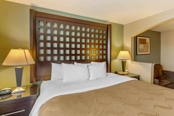 Suite - Quality Suites Sherman