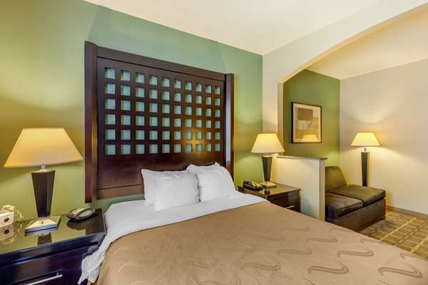  - Quality Suites Sherman