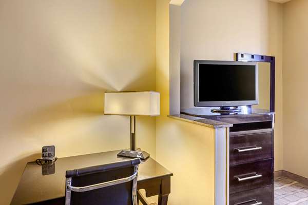  - Quality Suites Sherman