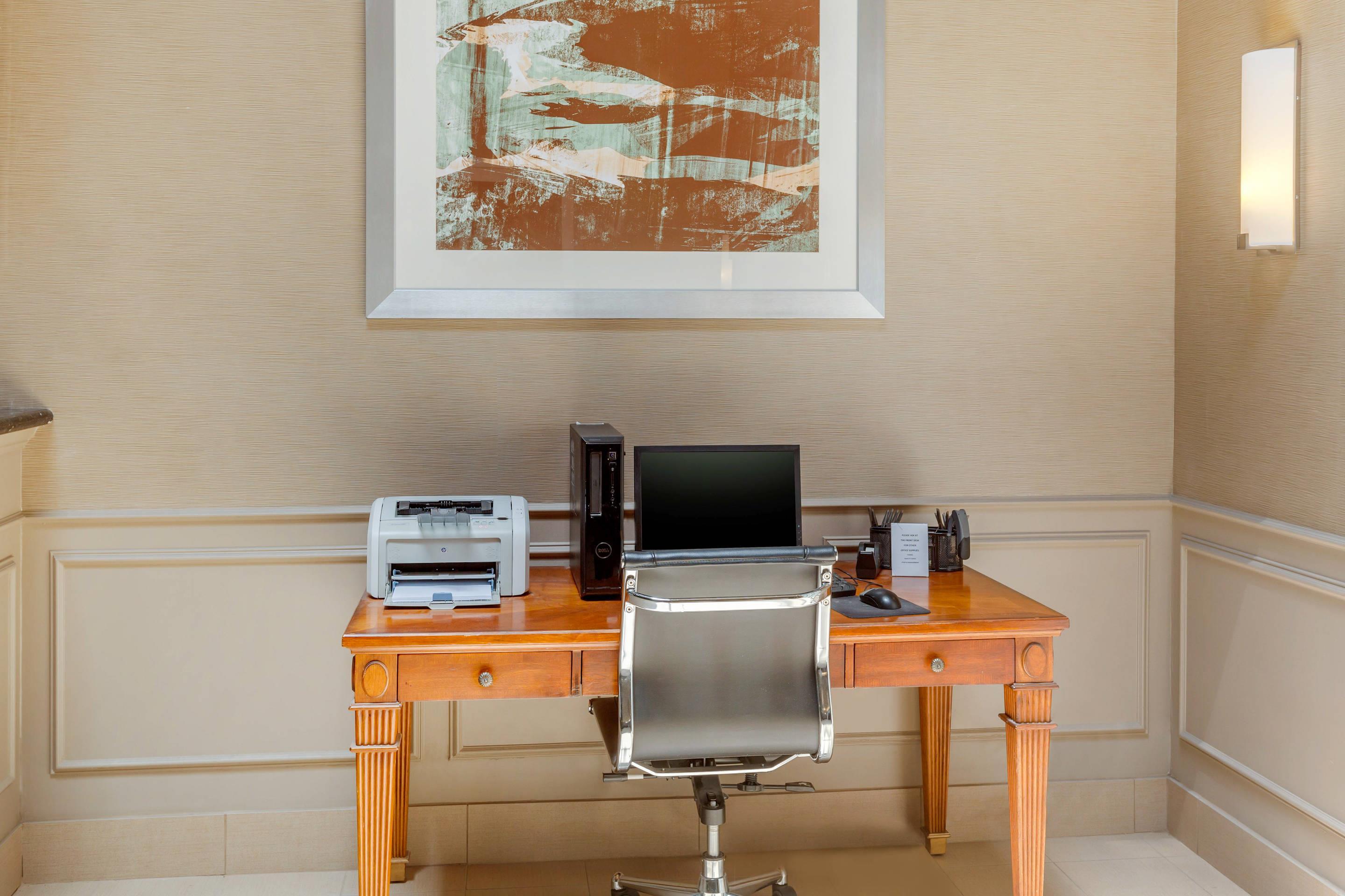 Business center | Quality Suites Sherman