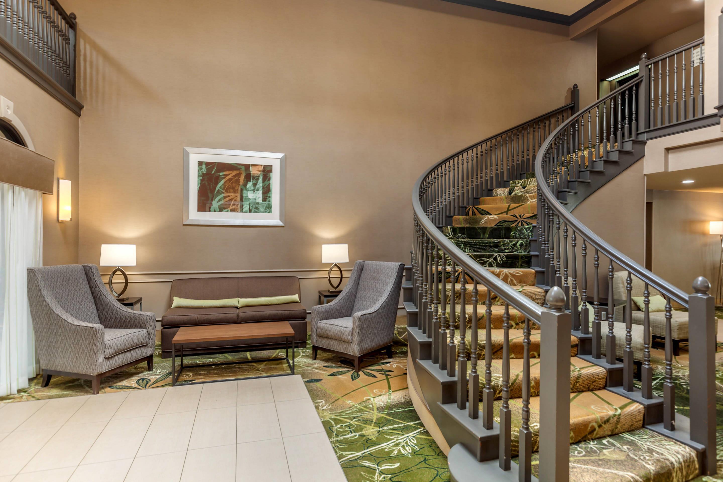 Hotel lobby | Quality Suites Sherman