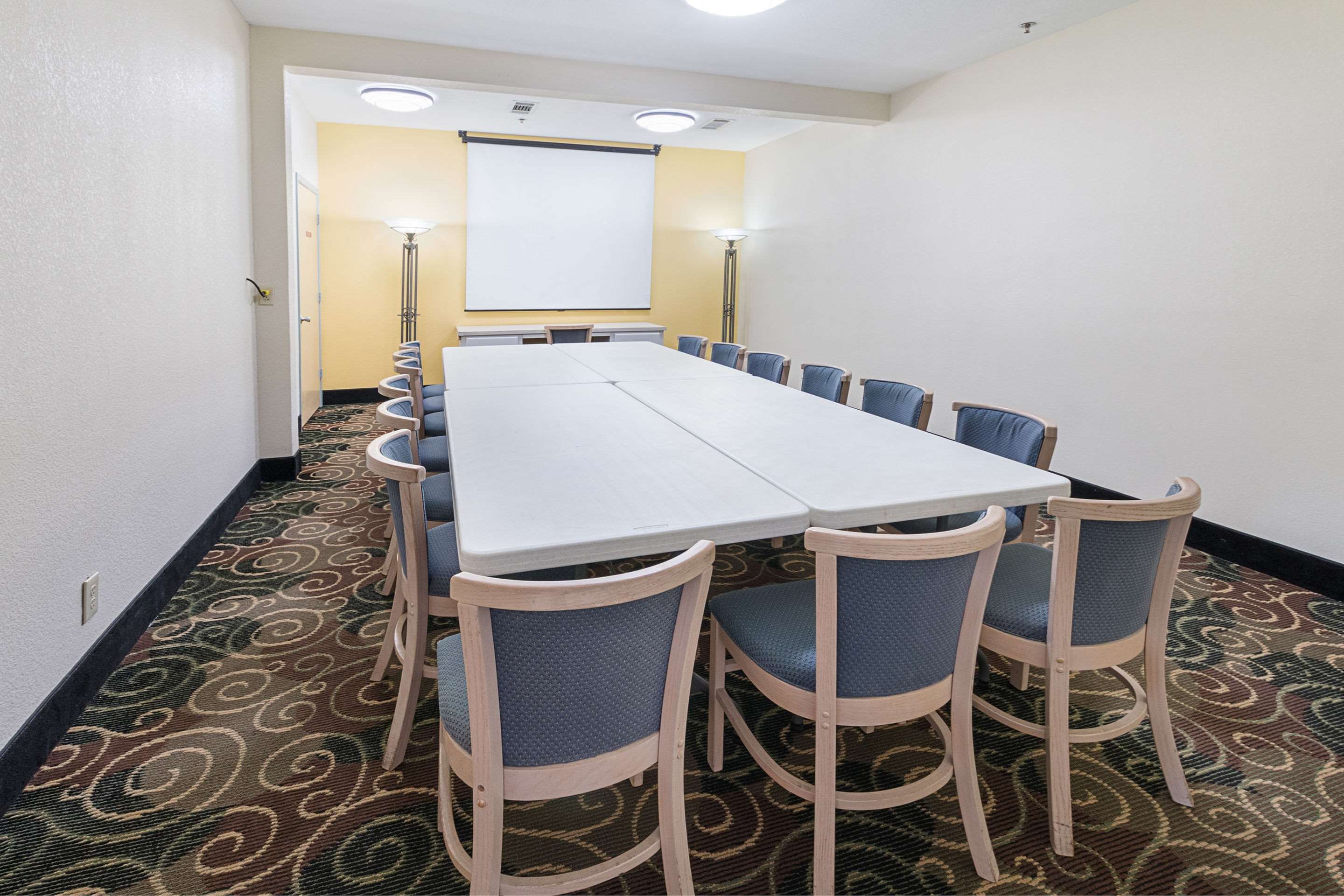 Meeting room | Quality Suites