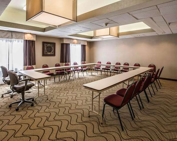  - Comfort Suites Stafford - I-69, Exit 112 & 113