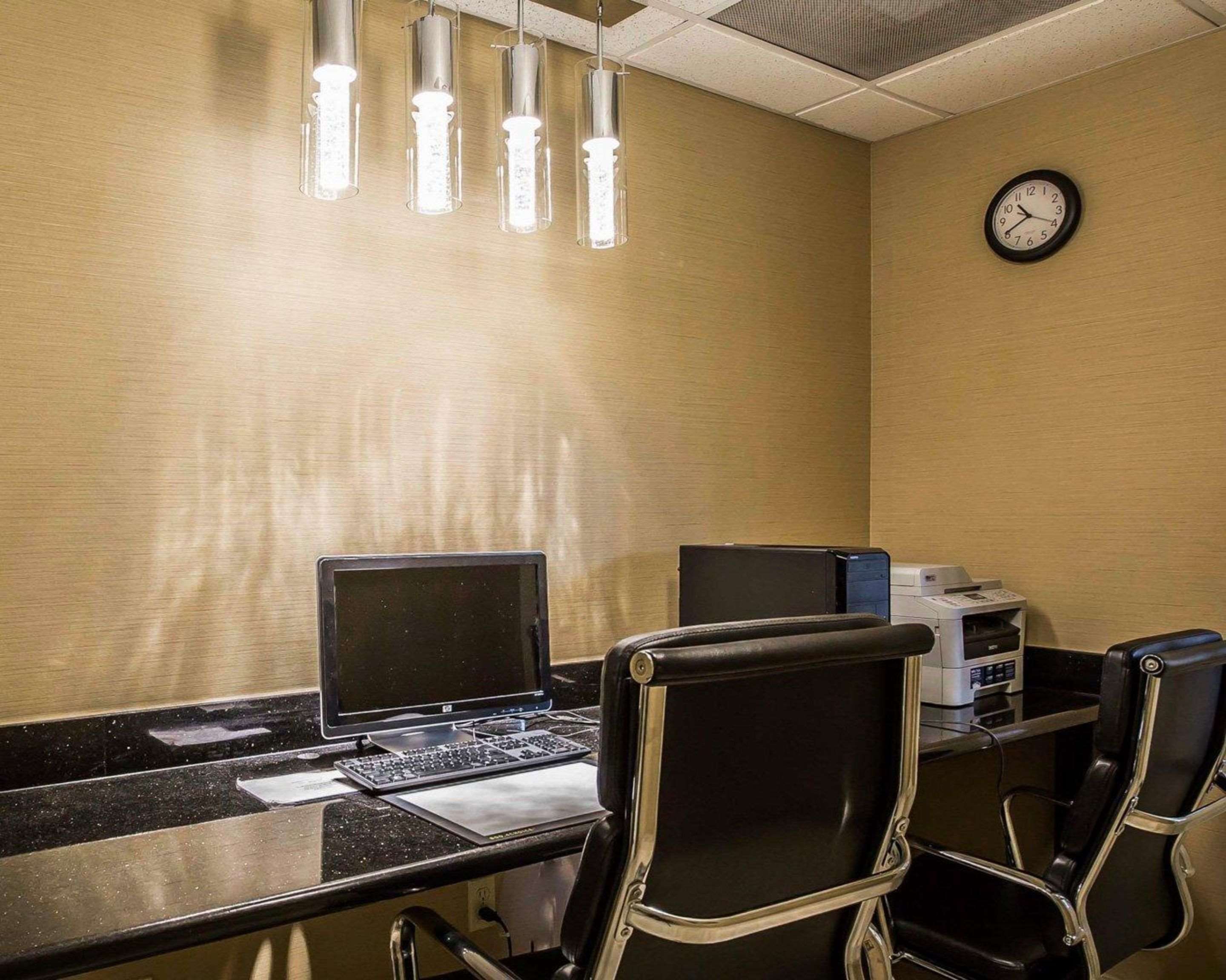 Business center with high-speed Internet access | Comfort Suites Stafford Near Sugarland