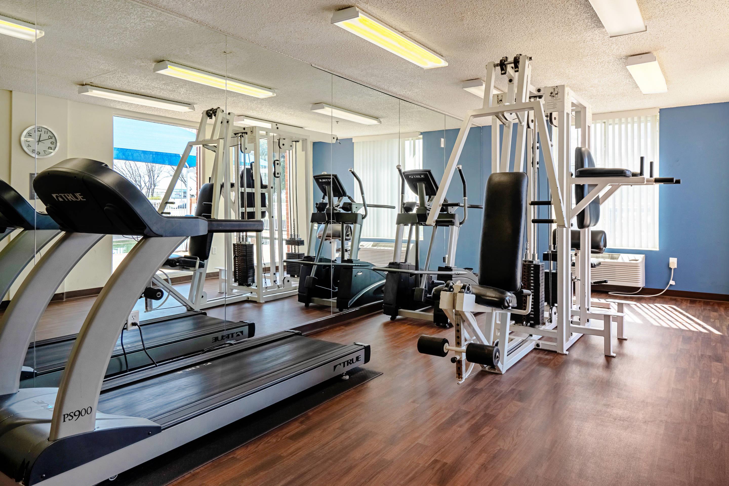 Fitness center | Quality Suites